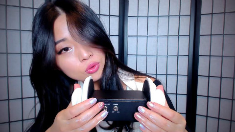 ASMR乳液耳部按摩和柔和的耳朵拍打